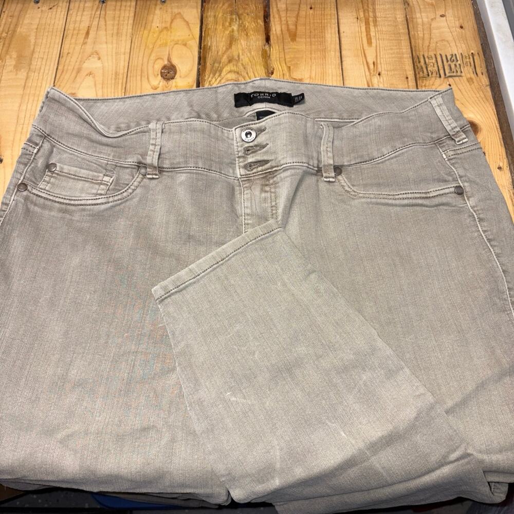 Women’s 22R jeans